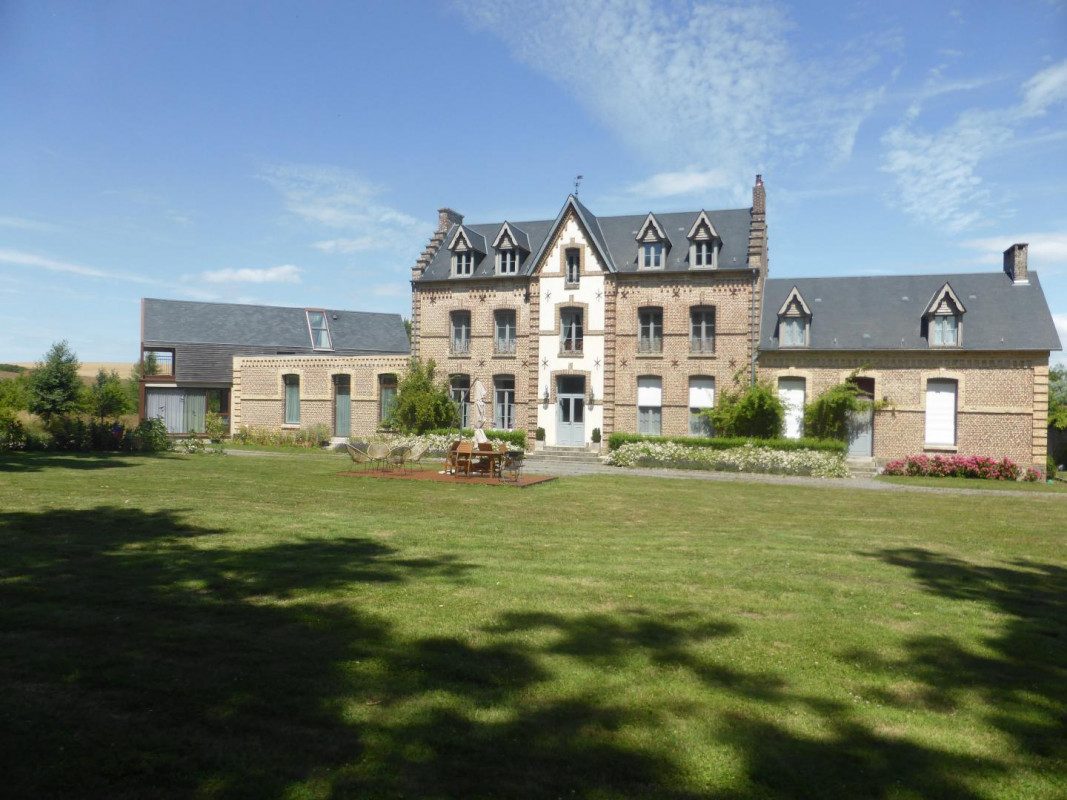 photo 0