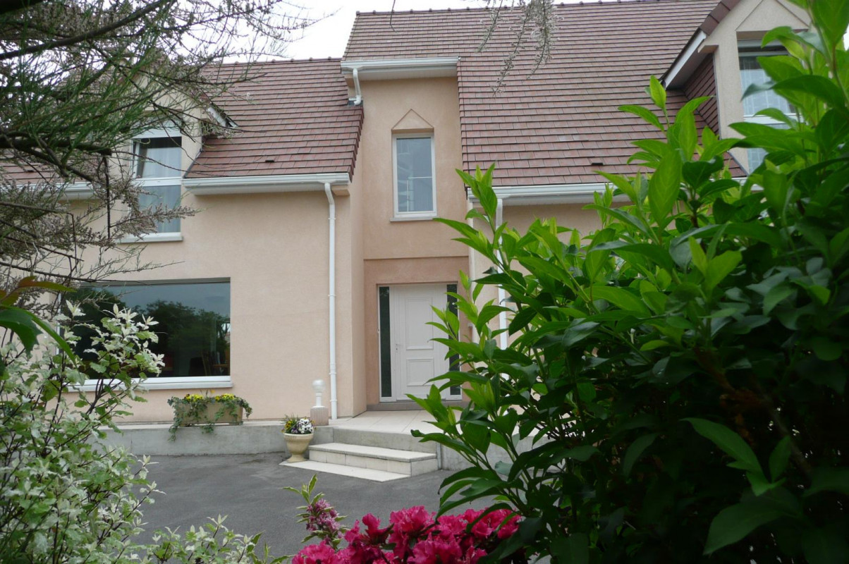 photo 0