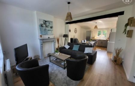 G&icirc;te n&deg;G622331 Arques - Pas-de-Calais - S&eacute;jour avec espace salon et TV, coin-cuisine am&eacute;nag&eacute; et enti&egrave;rement &eacute;quip&eacute;