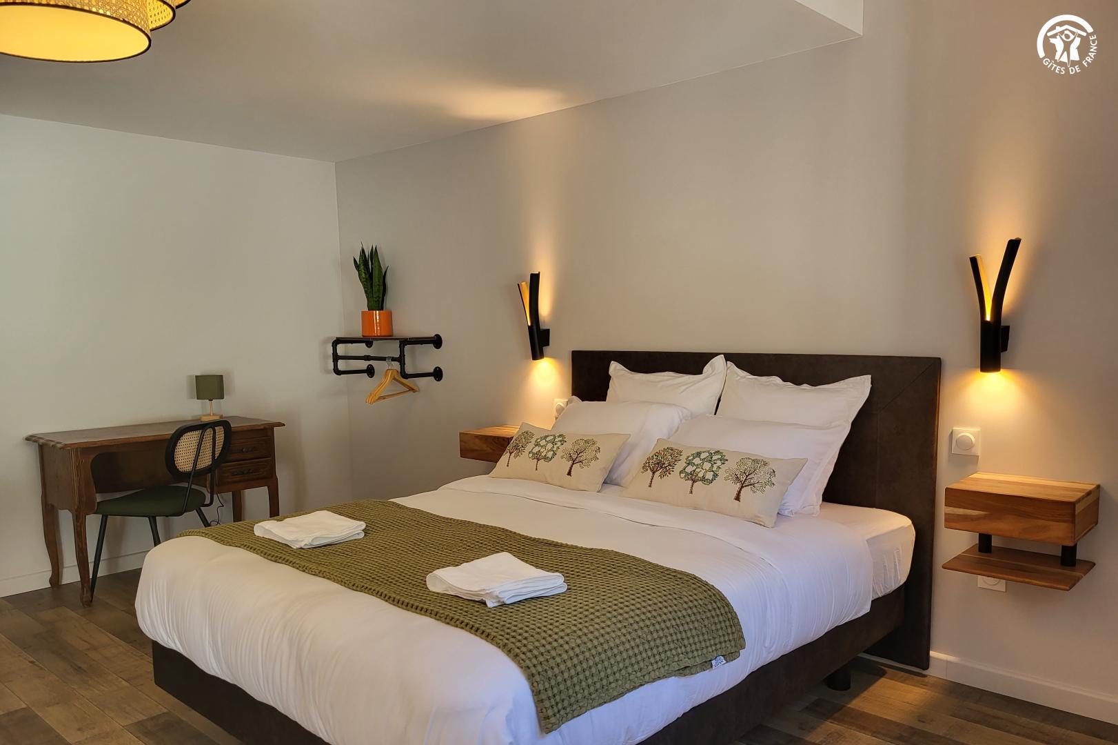 Chambre accès PMR avec terrasse privée photo 11
