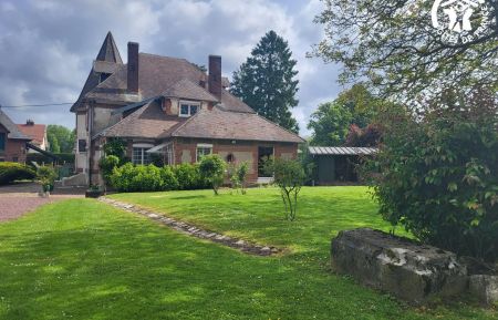 G&icirc;te n&deg;G622323 B&eacute;hagnies - Pas-de-Calais - Jardin sur le c&ocirc;t&eacute; du gite