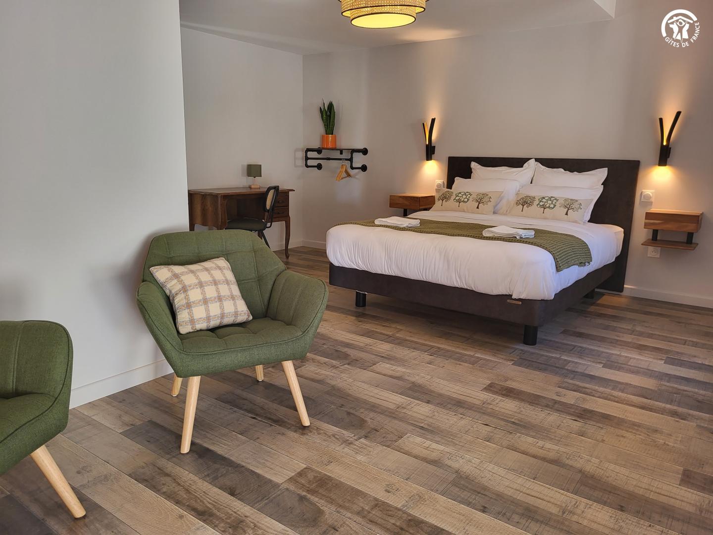 Chambre accès PMR avec terrasse privée photo 13