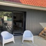 Terrasse avec salon de jardin