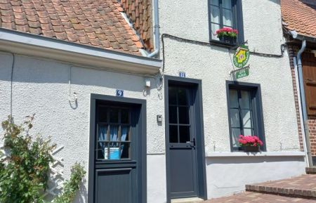 G&icirc;te n&deg;G302122 Auxi-le-Ch&acirc;teau - Pas-de-Calais - La fa&ccedil;ade du g&icirc;te