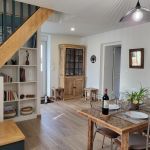Cuisine &eacute;quip&eacute;e avec espace repas