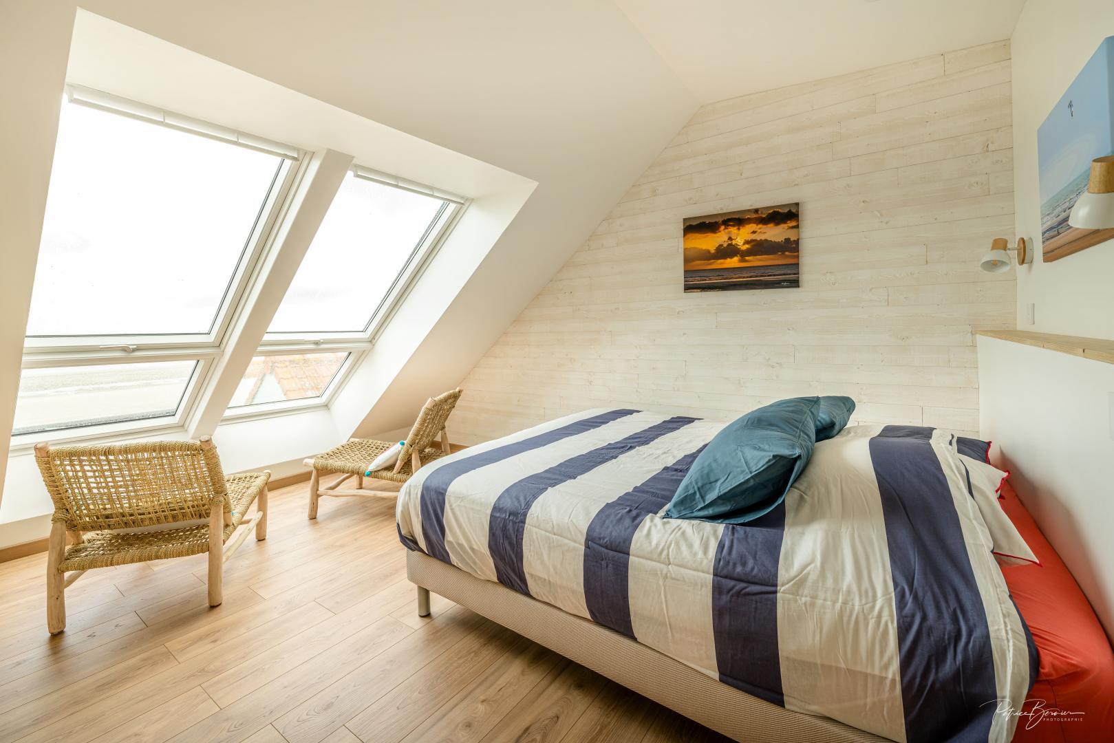 Chambre familiale avec lit 160x200cm et 2 lits superposés 90x190cm photo 37