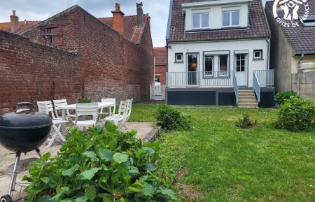 Jardin avec terrasse et salon de jardin Gîte n°G622655 Souchez - Pas-de-Calais - Jardin avec terrasse et salon de jardin