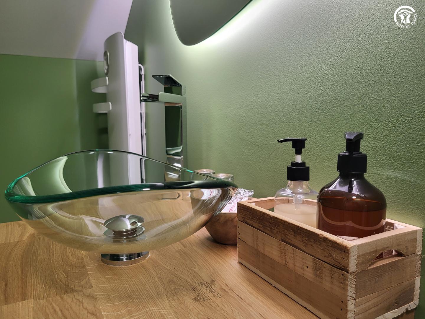 Salle de bain attenante photo 27