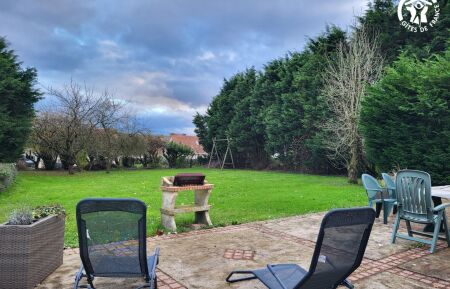 G&icirc;te n&deg;G622462 Audinghen - Pas-de-Calais - Terrasse avec salon de jardin, barbecue et 4 transats