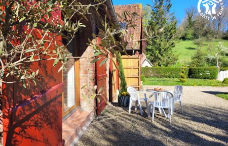 G&icirc;te n&deg;G622645 Wismes - Pas-de-Calais - Terrasse avec salon de jardin