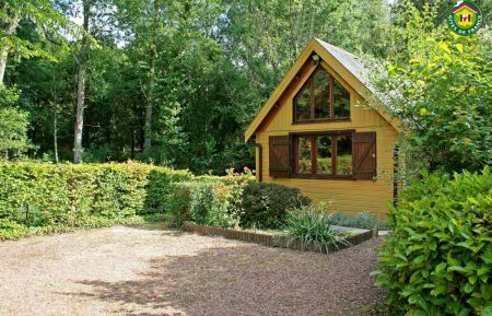 G&icirc;te n&deg;G1452 Willencourt - Pas-de-Calais - Chalet familial  de 40 m&sup2; dans un terrain non clos privatif, avec cour, terrasse, jardin, parking. 