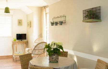 G&icirc;te n&deg;G7489 Offekerque - Pas-de-Calais - coin repas