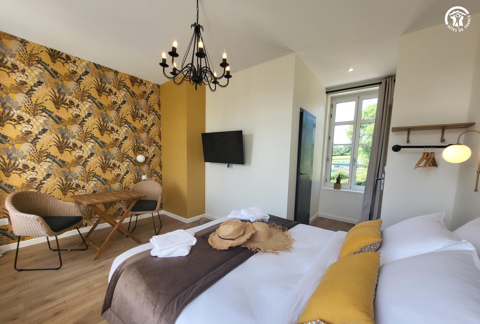 Chambre avec sa salle d'eau attenante photo 29