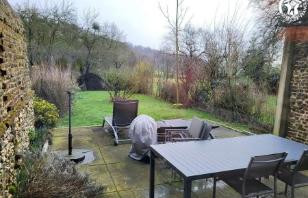 G&icirc;te n&deg;G622502 Courset - Pas-de-Calais - Le jardin et la terrasse privative sans vis &agrave; vis