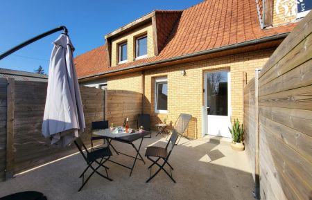 G&icirc;te n&deg;G622518 Wirwignes - Pas-de-Calais - Terrasse avec salon de jardin, bains de soleil et barbecue