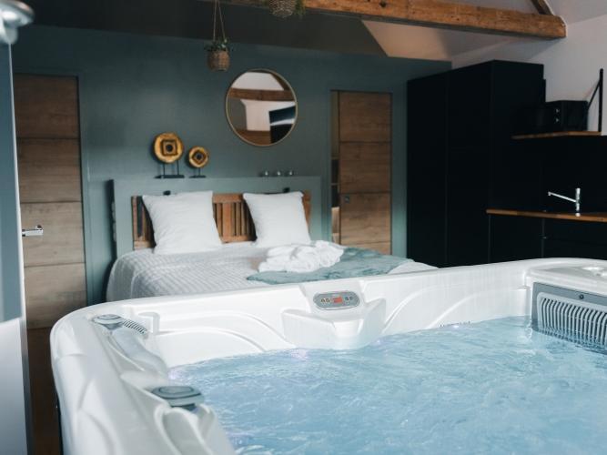 Chambre Love Room Spa 4 places dans la chambre photo 29