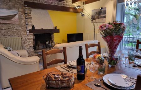G&icirc;te n&deg;G622609 Audinghen - Pas-de-Calais - L'espace repas et coin salon