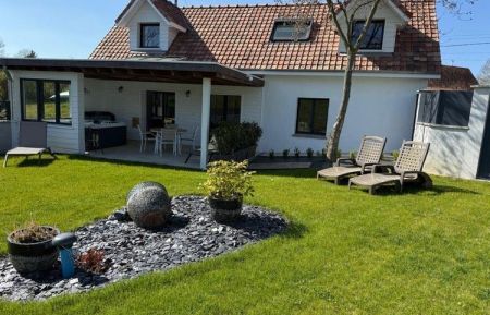 G&icirc;te n&deg;G622615 Verlincthun - Pas-de-Calais - Jardin clos 