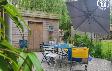 G&icirc;te n&deg;G622030 Clerques - Pas-de-Calais - Terrasse avec salon de jardin