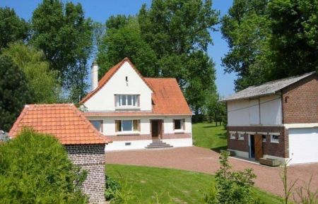 G&icirc;te n&deg;G620681 Vacqueriette-Erqui&egrave;res - Pas-de-Calais - Fa&ccedil;ade du gite avec parking et garage