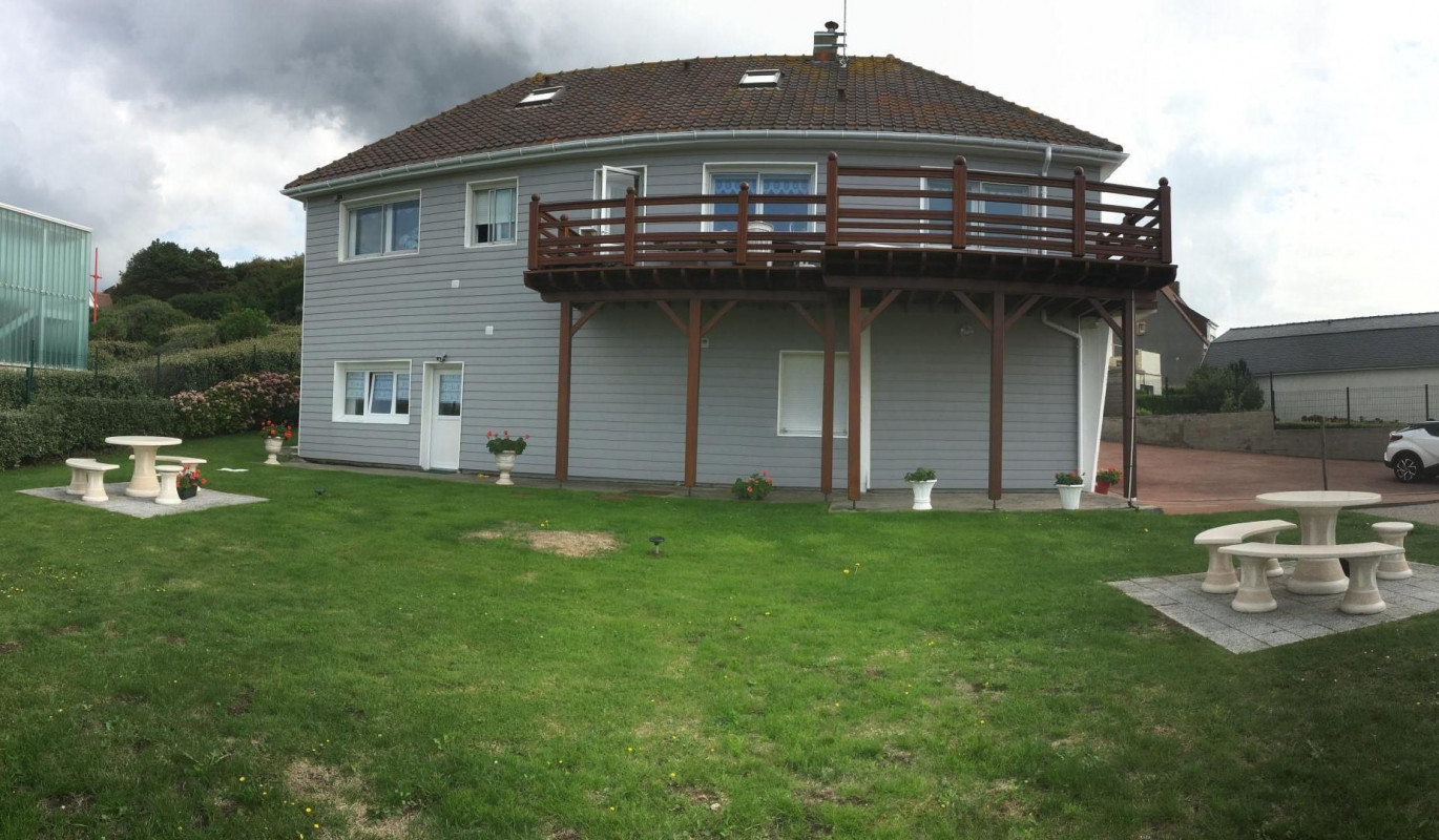photo 0