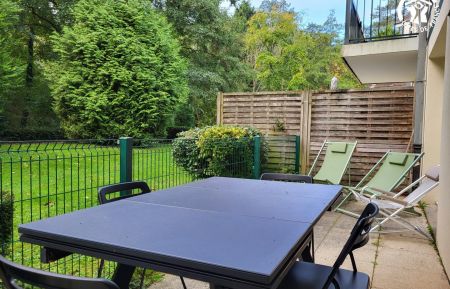 G&icirc;te n&deg;G622579 Neufch&acirc;tel-Hardelot - Pas-de-Calais - Terrasse avec salon de jardin et transats